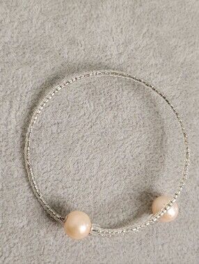 Handcrafted Freshwater Pearl Seed Bead Memory Wire Wrap Bracelet – Peach / Blush